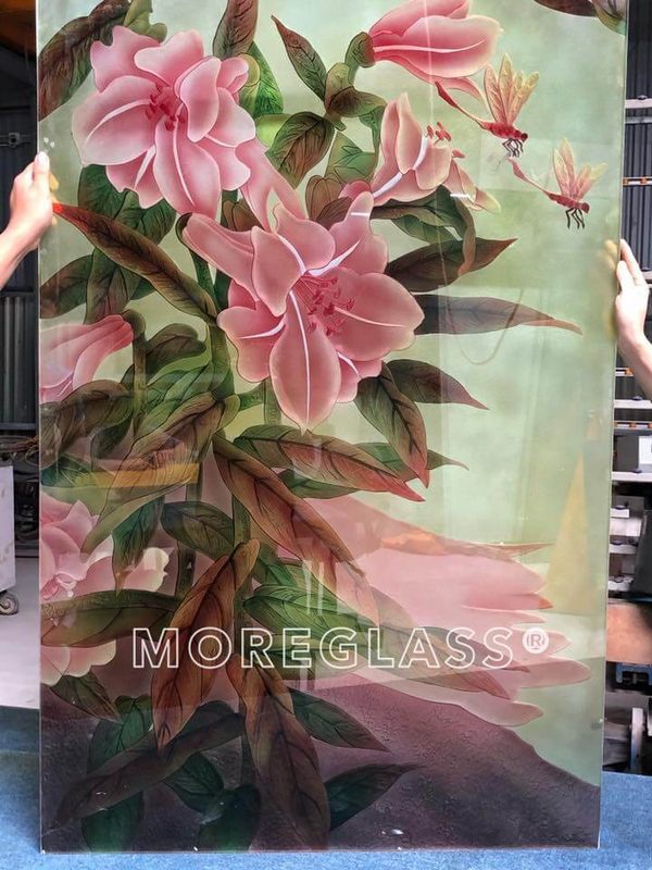 Thi công tranh kính điêu khắc 3D hoa ly hồng, biểu tượng của sự trẻ trung, đầy sức sống. Có thể ứng dụng làm ốp tường, vách ngăn cnc phòng khách, phòng ngủ, mang đến vẻ đẹp nghệ thuật ấn tượng cho không gian ngôi nhà của bạn